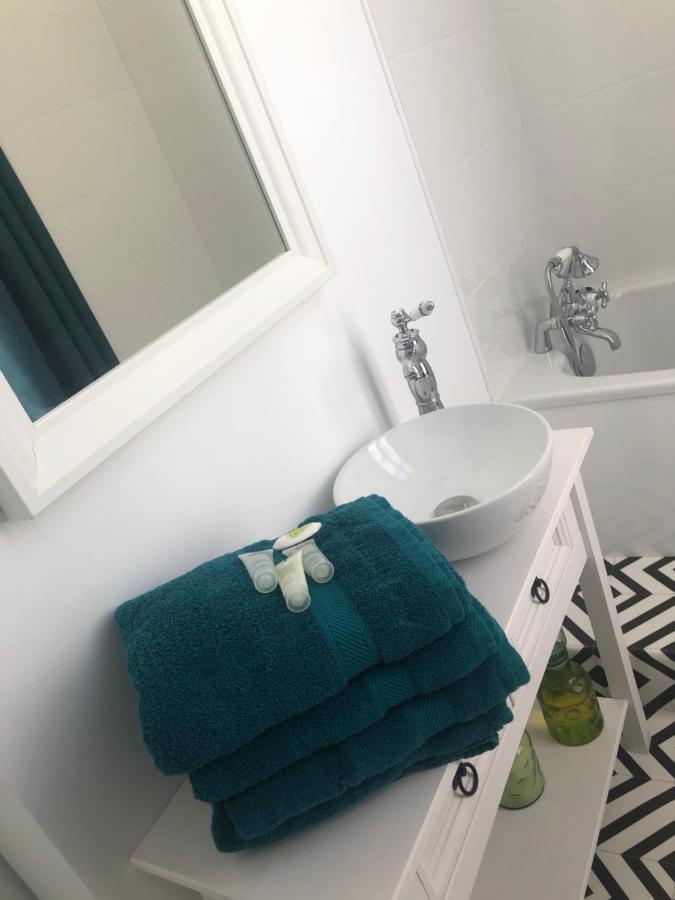 Bed and Breakfast Aux Remparts De Montreuil Монтрей-сюр-Мер Экстерьер фото