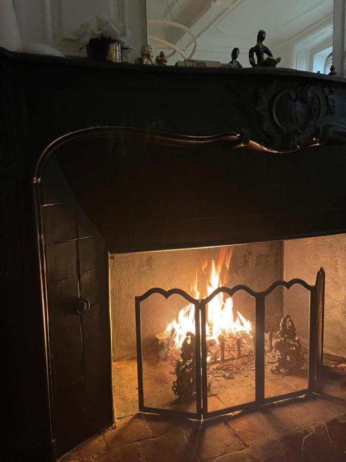 Bed and Breakfast Aux Remparts De Montreuil Монтрей-сюр-Мер Экстерьер фото